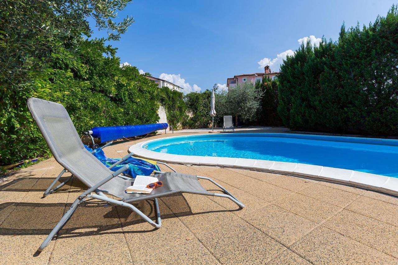 Apartments With A Swimming Pool Novigrad - 7078 Exterior photo