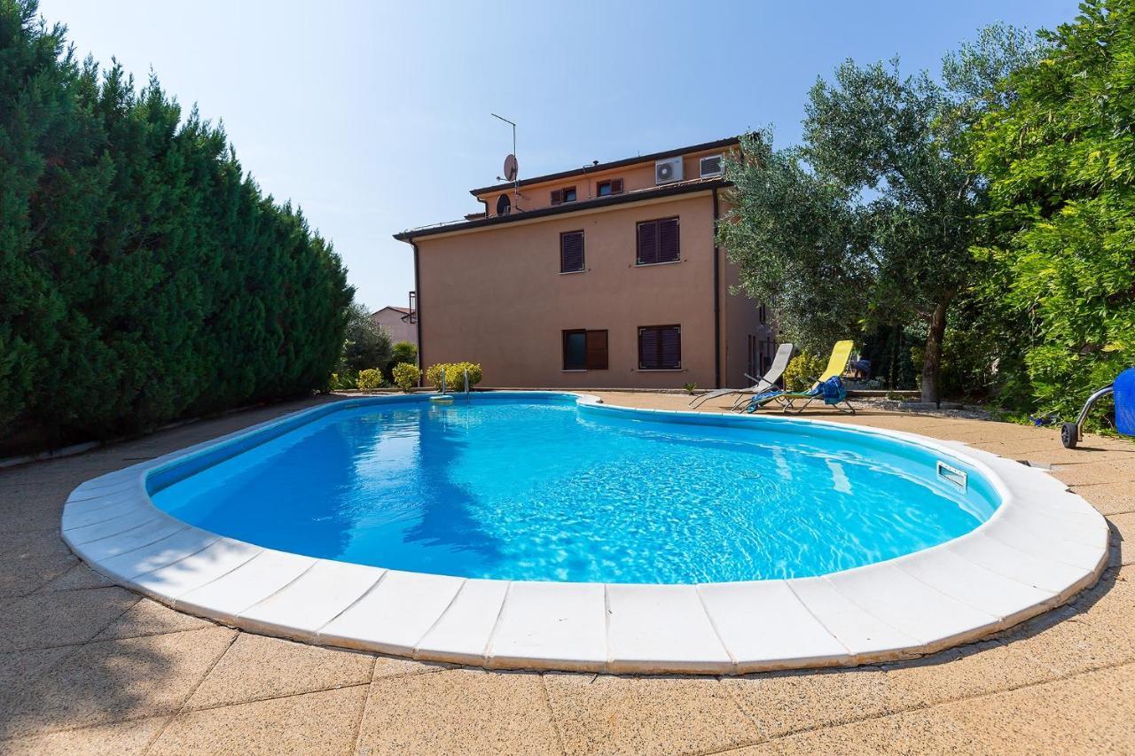 Apartments With A Swimming Pool Novigrad - 7078 Exterior photo